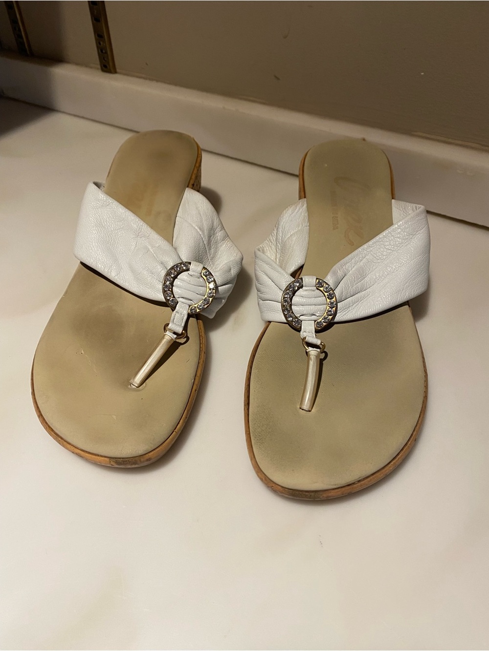 ONEX White Wedge Thong Sandals with Rhinestone Accent, Size 7